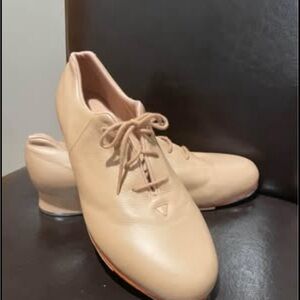 Bloch women’s tap shoes. Size 9